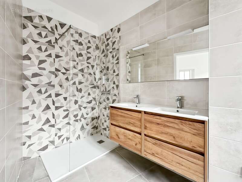 Appartement à SAINT-GENIS-DES-FONTAINES