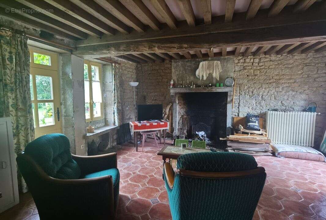 Maison à LORMES