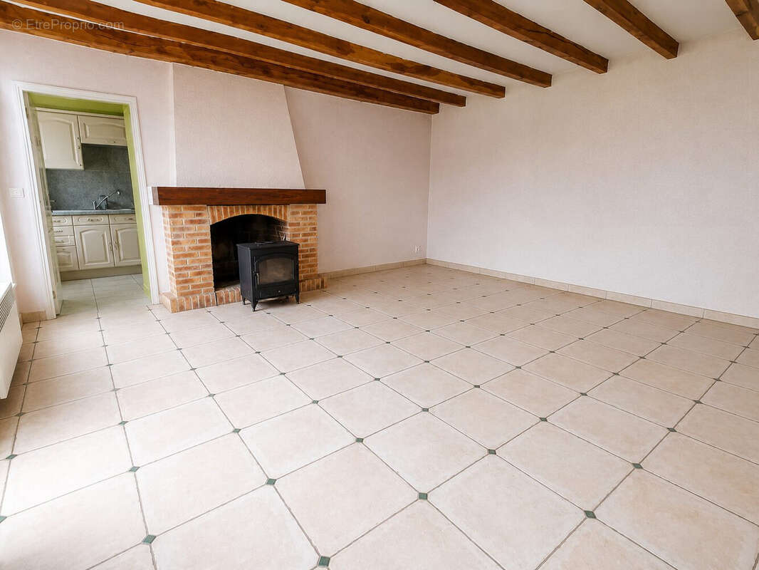 Maison à DARNAC