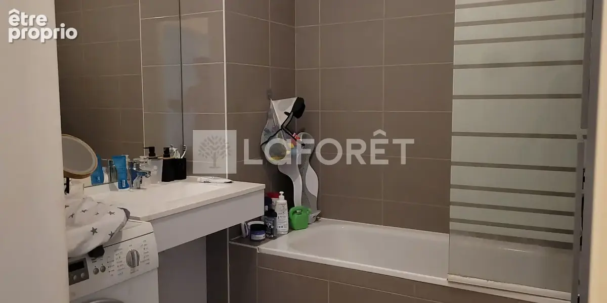 À vendre - Appartement F3 avec 2 terrasses et box à Thiais - photo 10