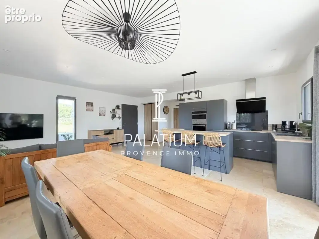 Villa récente de 118 m² – vue collines & fort potentiel - photo 9