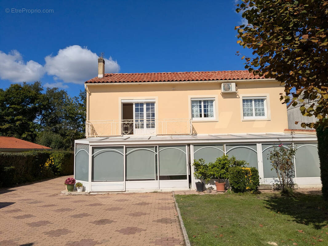Maison à FONTCOUVERTE