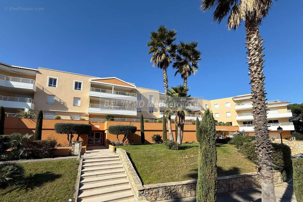 Bel appartement F2, Terrasse et Parking en sous-sol - photo 11