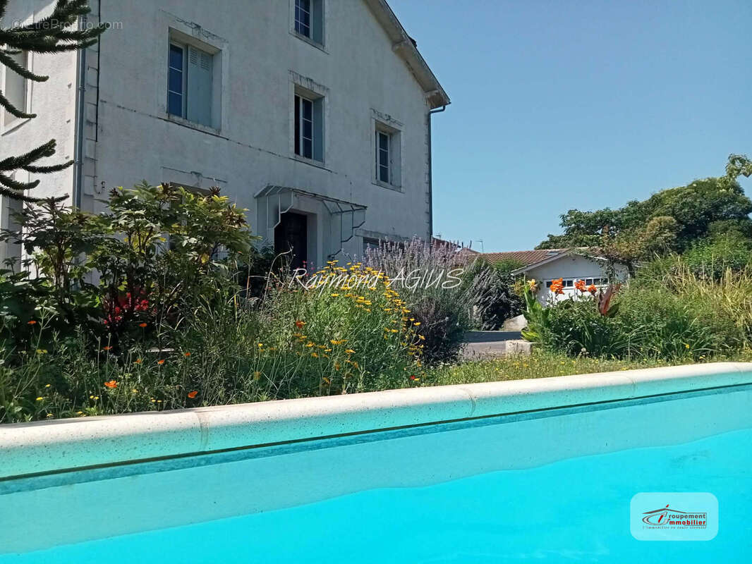 Maison à PORT-SAINTE-FOY-ET-PONCHAPT