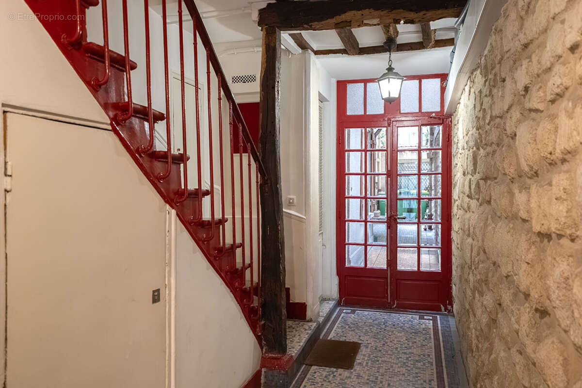 Appartement à PARIS-17E