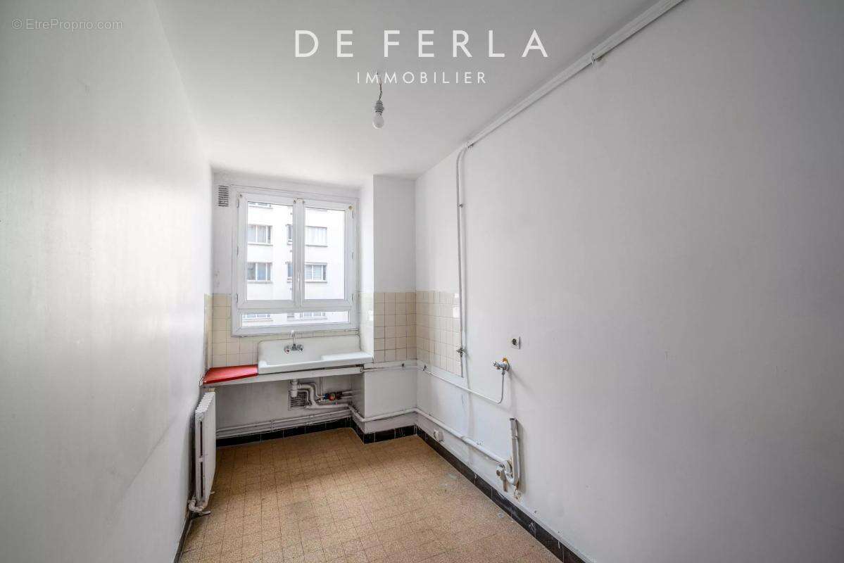 Appartement à PARIS-15E
