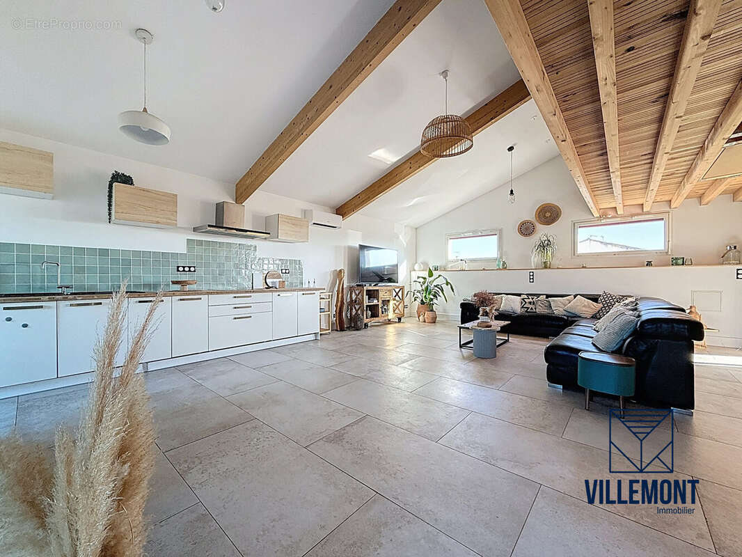 T4 pièce de vie 55m² - Maison à LUNEL