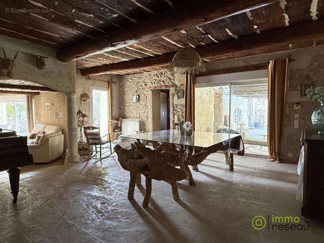 Maison 250 m² à Avignon  - photo 6