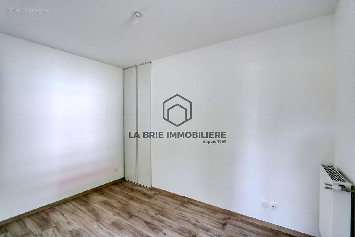 Appartement à EMERAINVILLE