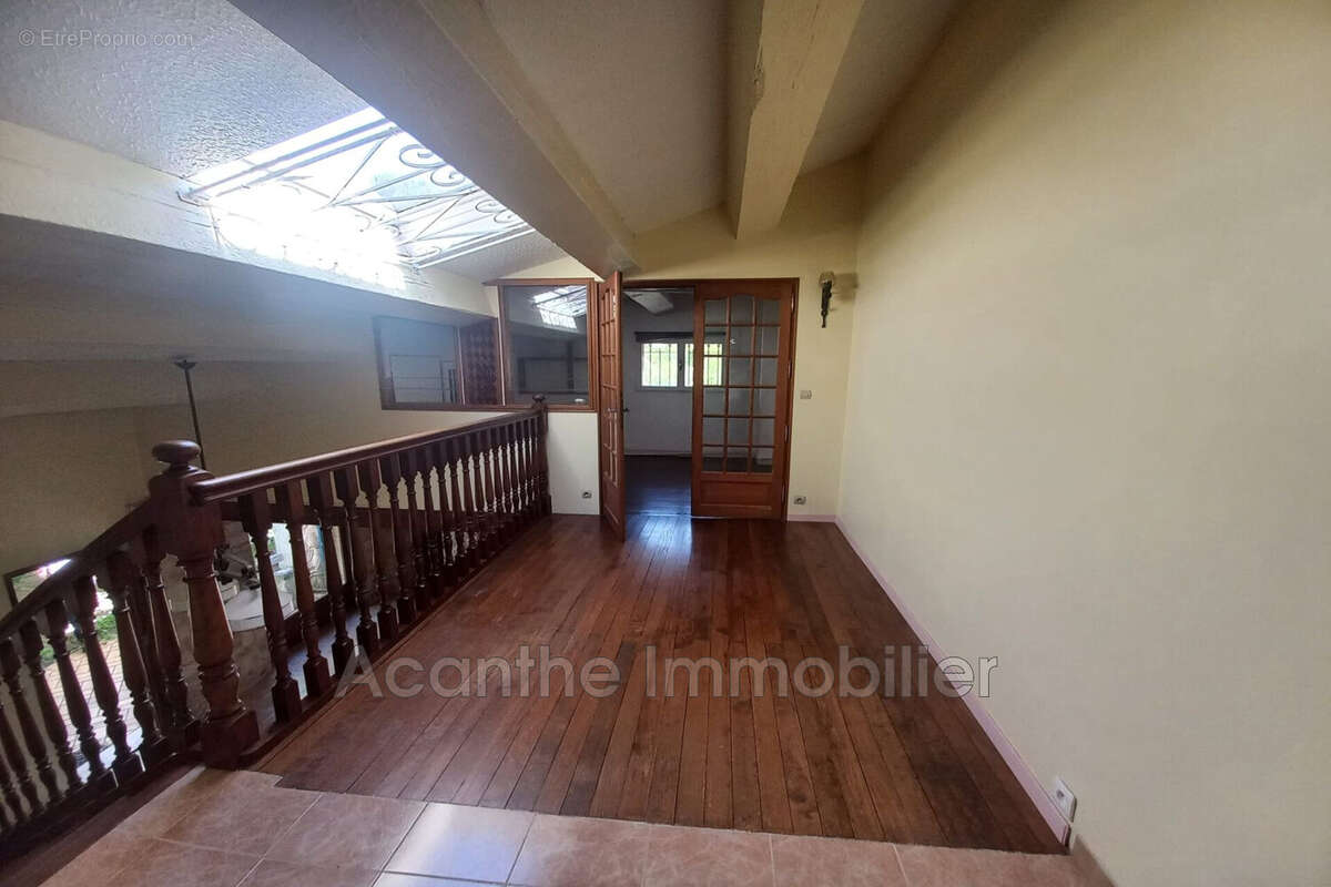 Maison 117 m² à Castelnau-Le-Lez  - photo 8