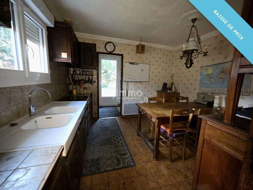 Maison à NOTRE-DAME-DE-SANILHAC