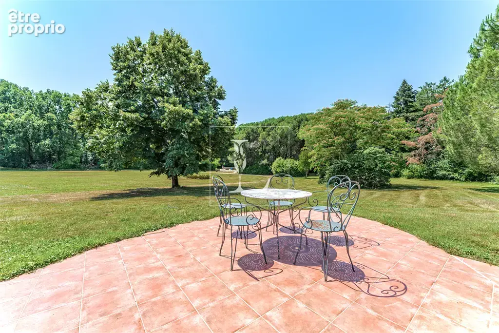 Negrepelisse — domaine familial de 9,7 hectares avec villa d’architecte, ferme de caractere et parc - photo 5