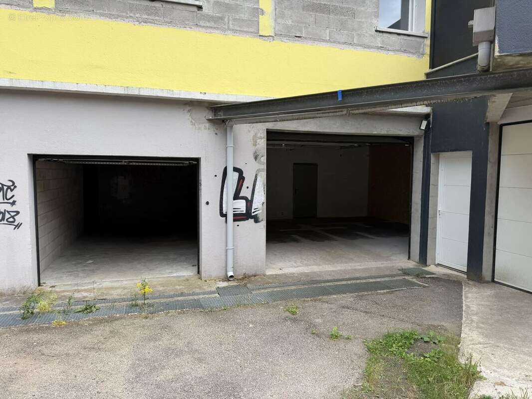 Parking 37 m² à Saint-Nabord  - photo 5