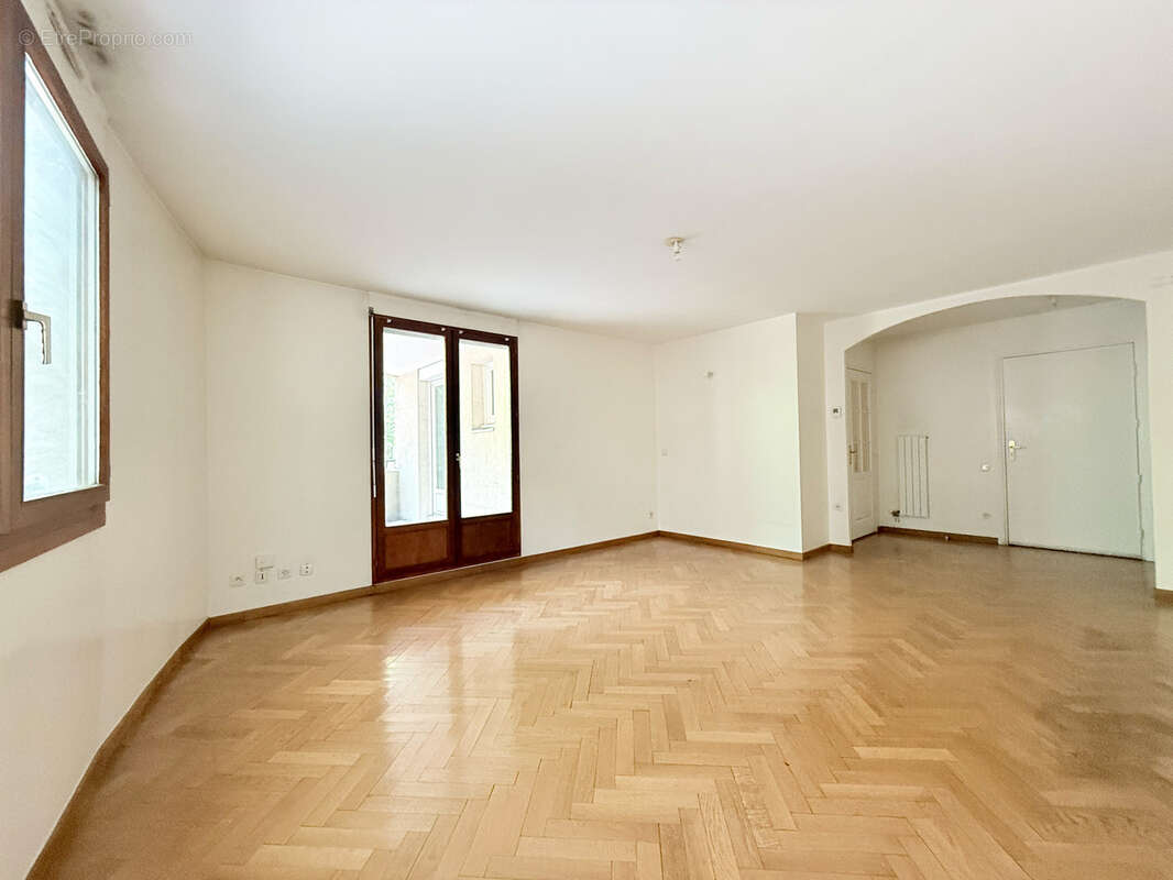 Grand T3 avec balcons et garage   Villeurbanne Charpennes - photo 3