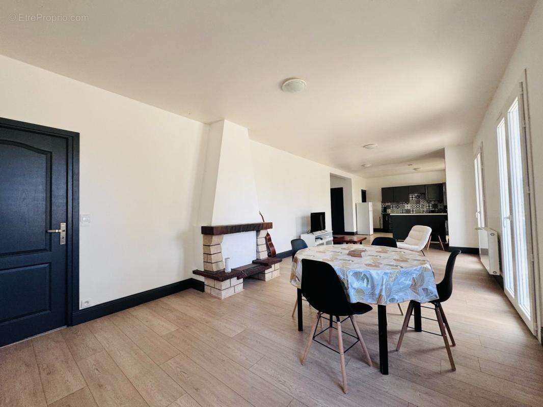 Maison à SAINT-JUST-LE-MARTEL