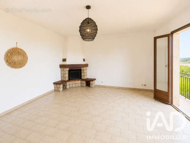 Appartement 96 m² à Bastelicaccia  - photo 2