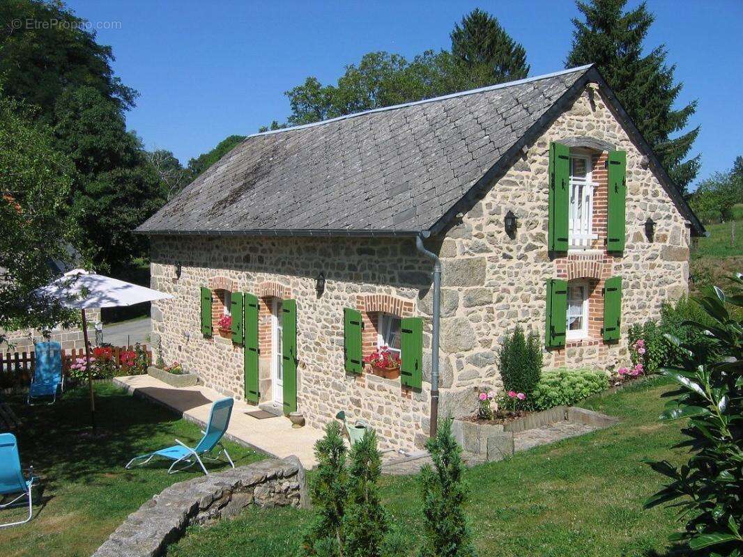 Maison à JOUILLAT