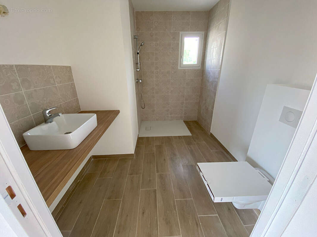 Maison à SAINT-SAMSON-DE-BONFOSSE