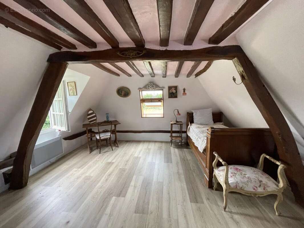 Maison à CORMEILLES