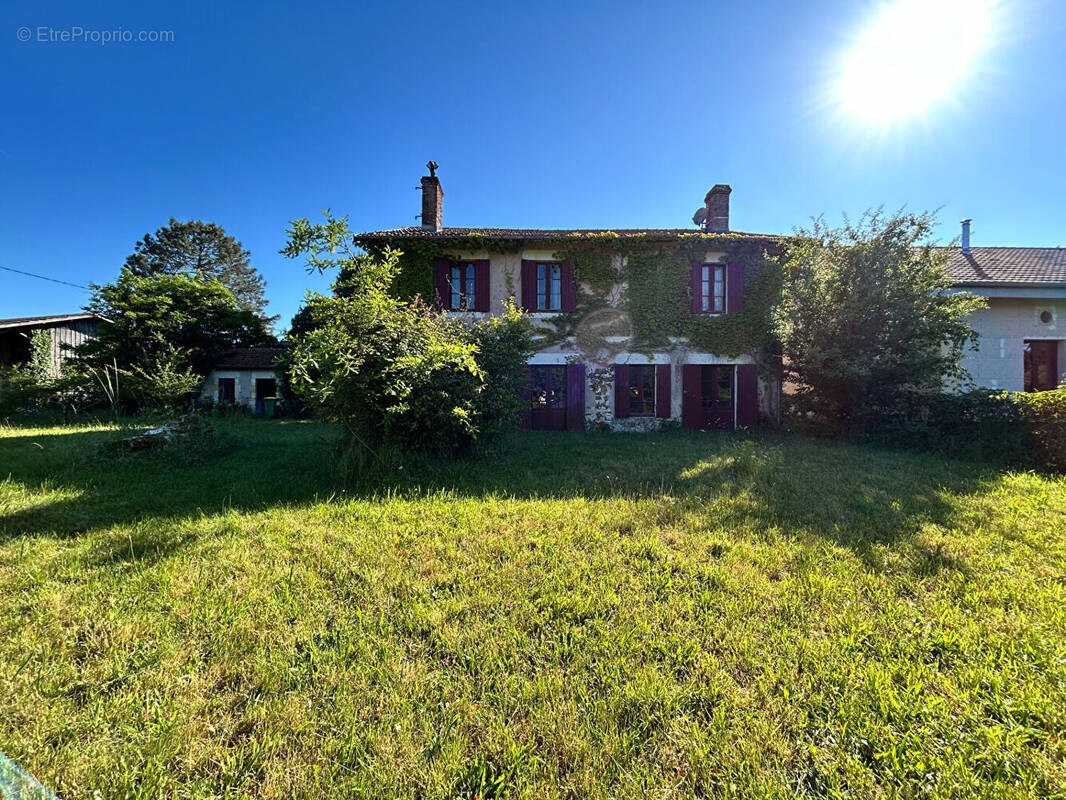 Maison à SALLES