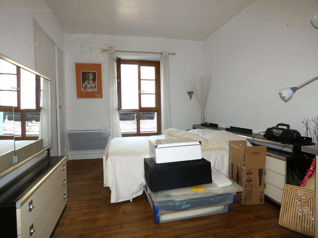 Maison à CORGNAC-SUR-L&#039;ISLE