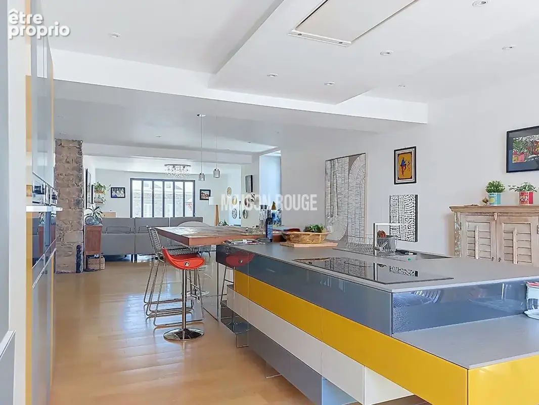 Exclusivité Maison Rouge , Loft de prestige de près de 200 m² avec vue exceptionnelle sur un monument historique en hyper centre - photo 3