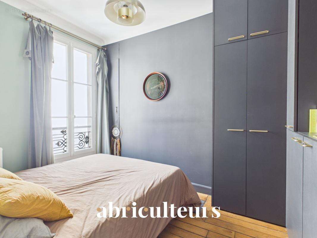 Appartement à PARIS-10E