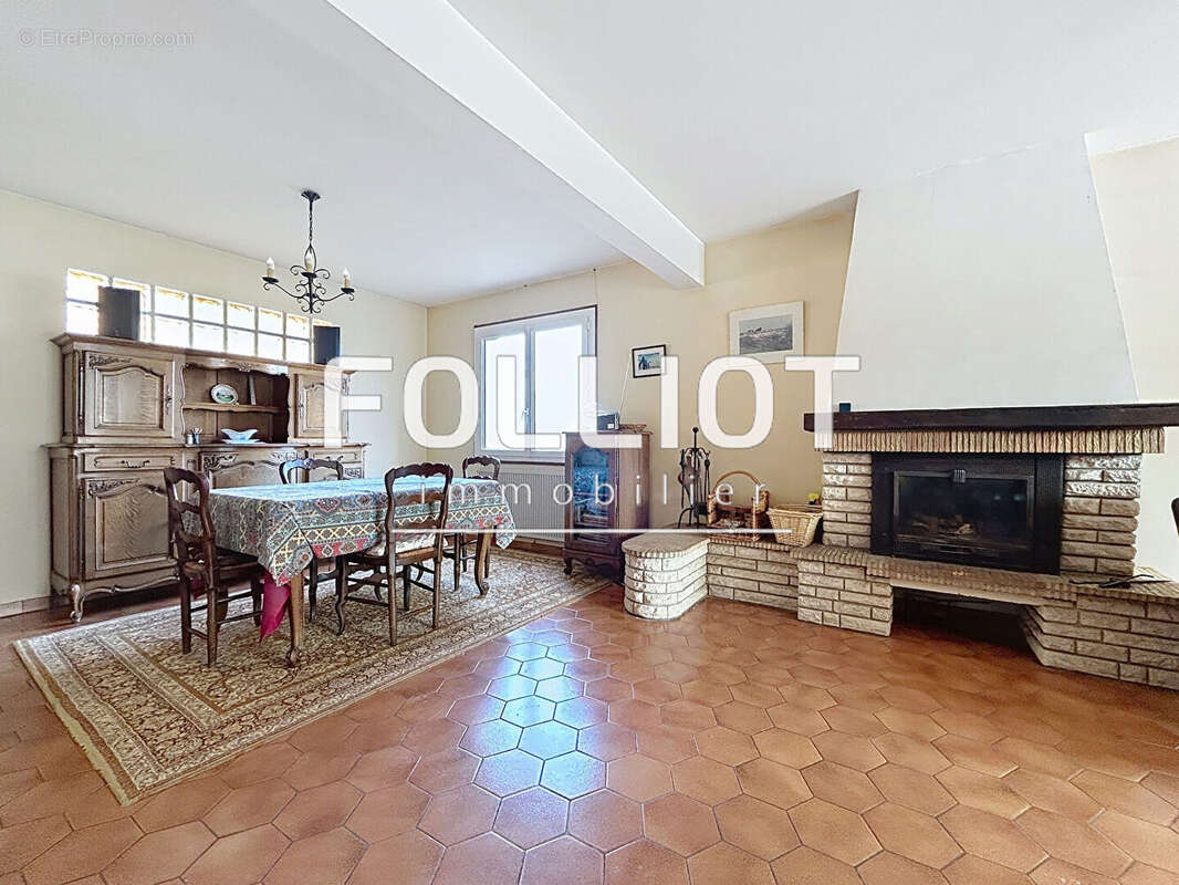 Maison à SAINT-PAIR-SUR-MER