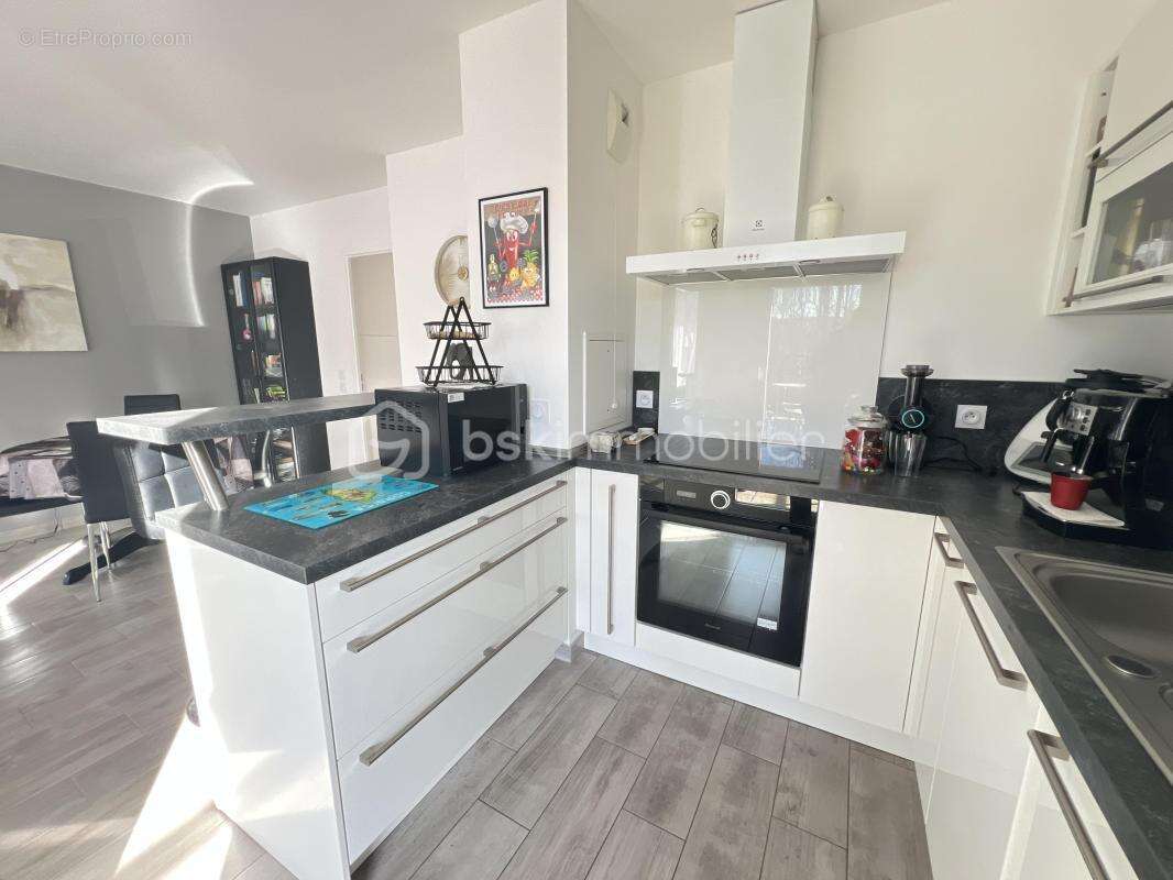 Appartement à L'ETANG-LA-VILLE