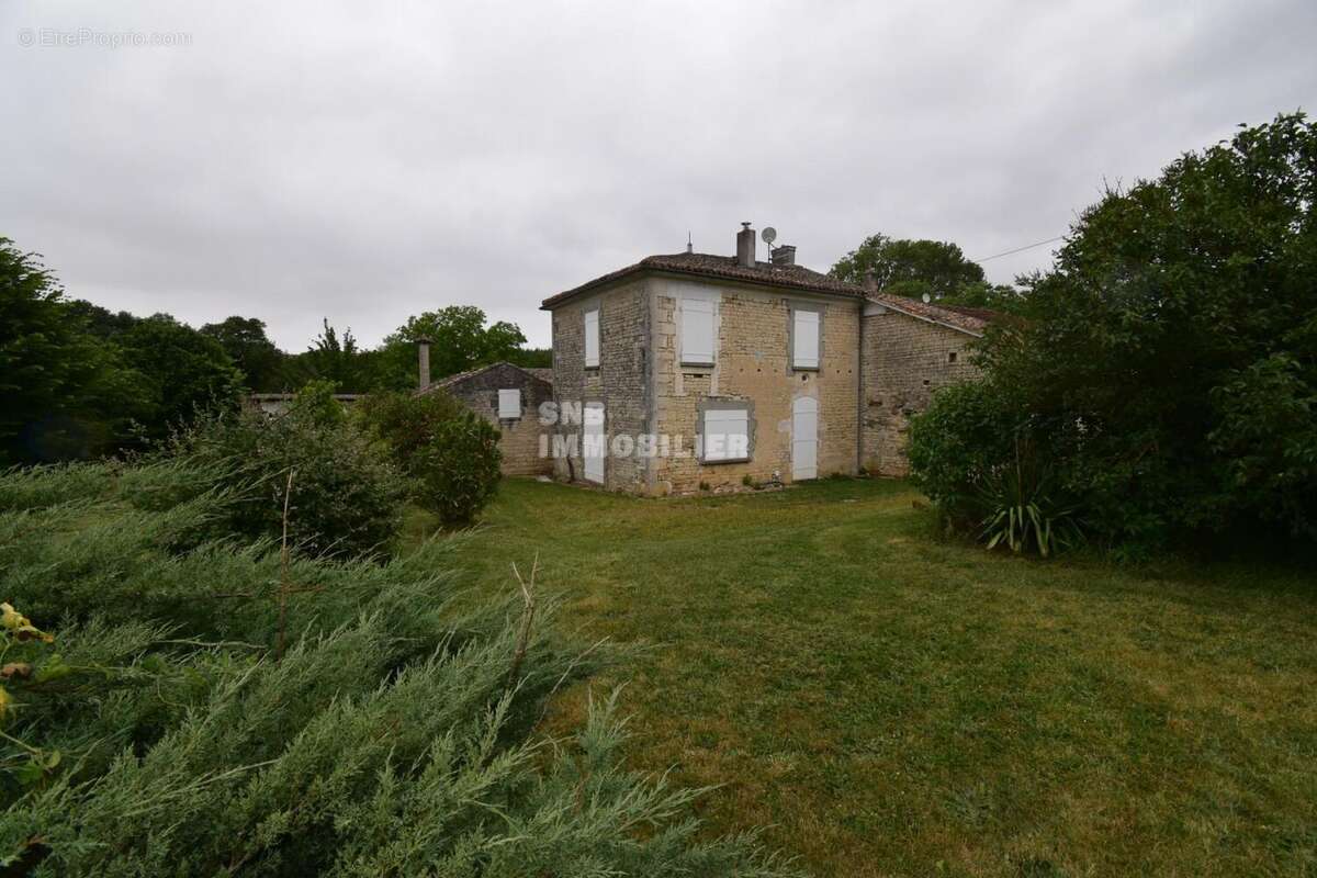 DSC_0055 - Maison à CHAMPNIERS