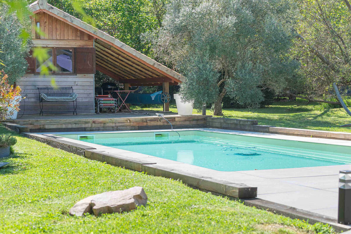 Maison à LATRESNE
