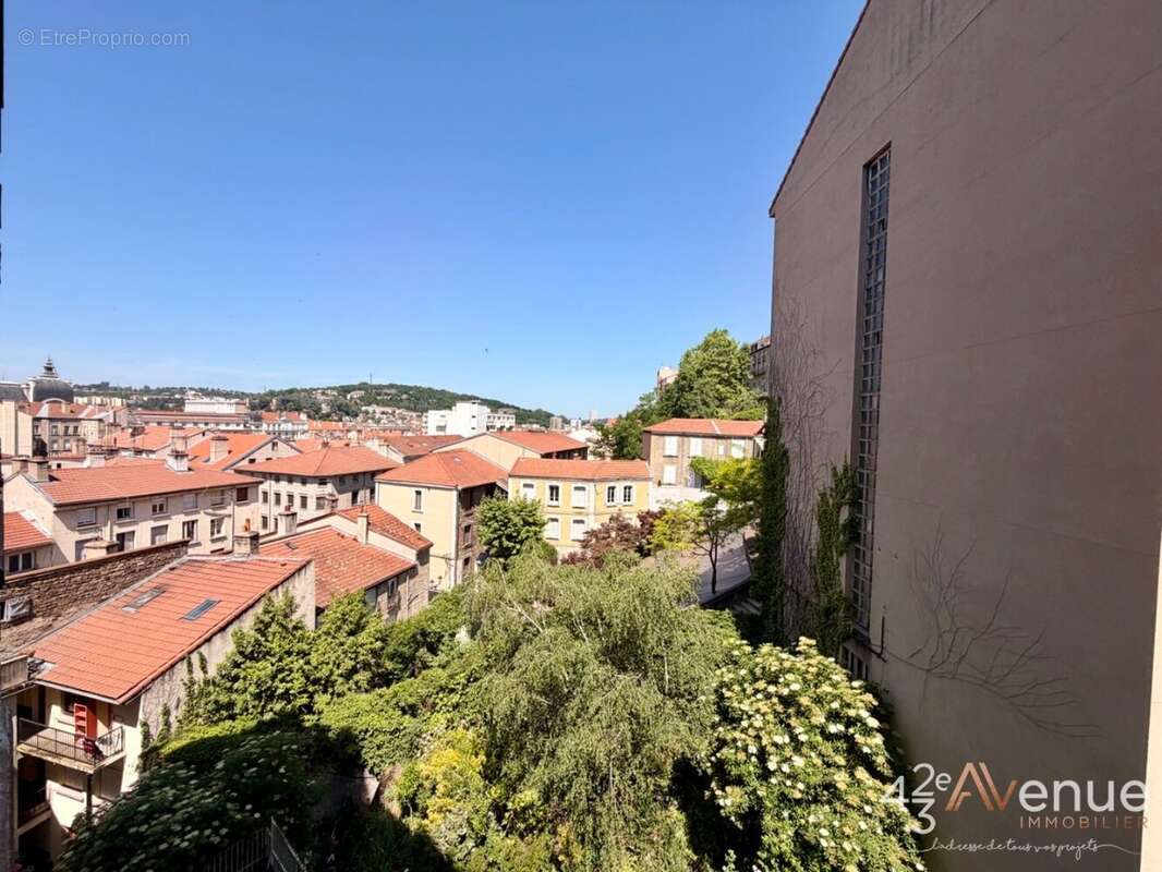 Appartement à SAINT-ETIENNE