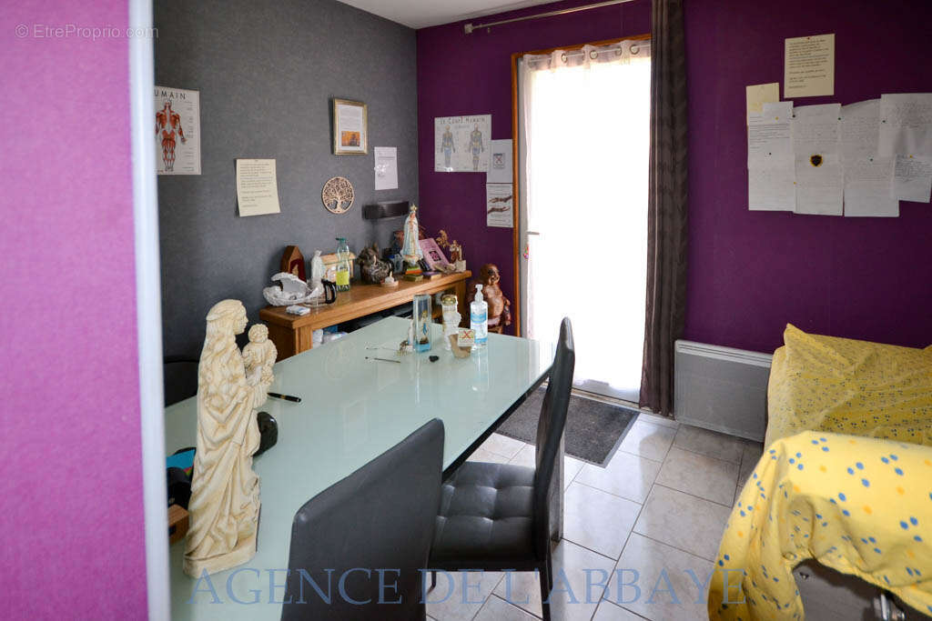 Maison à BRIVES-SUR-CHARENTE