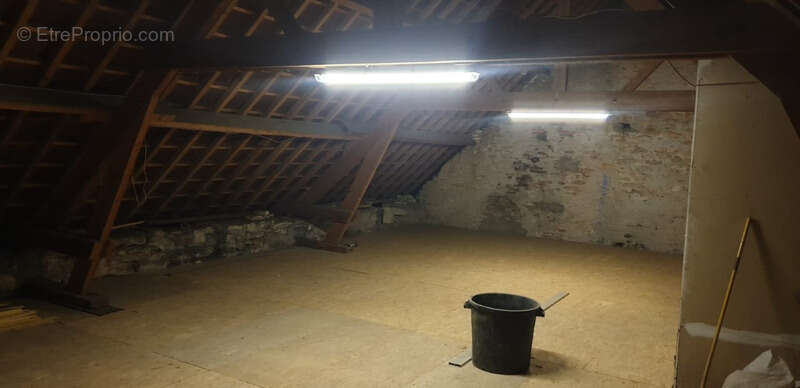 Appartement à DONZY