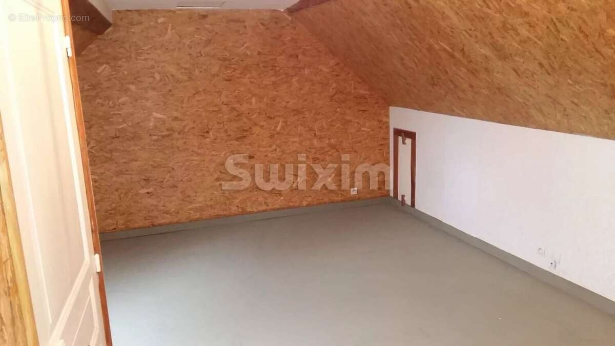 Maison à METZ-LE-COMTE