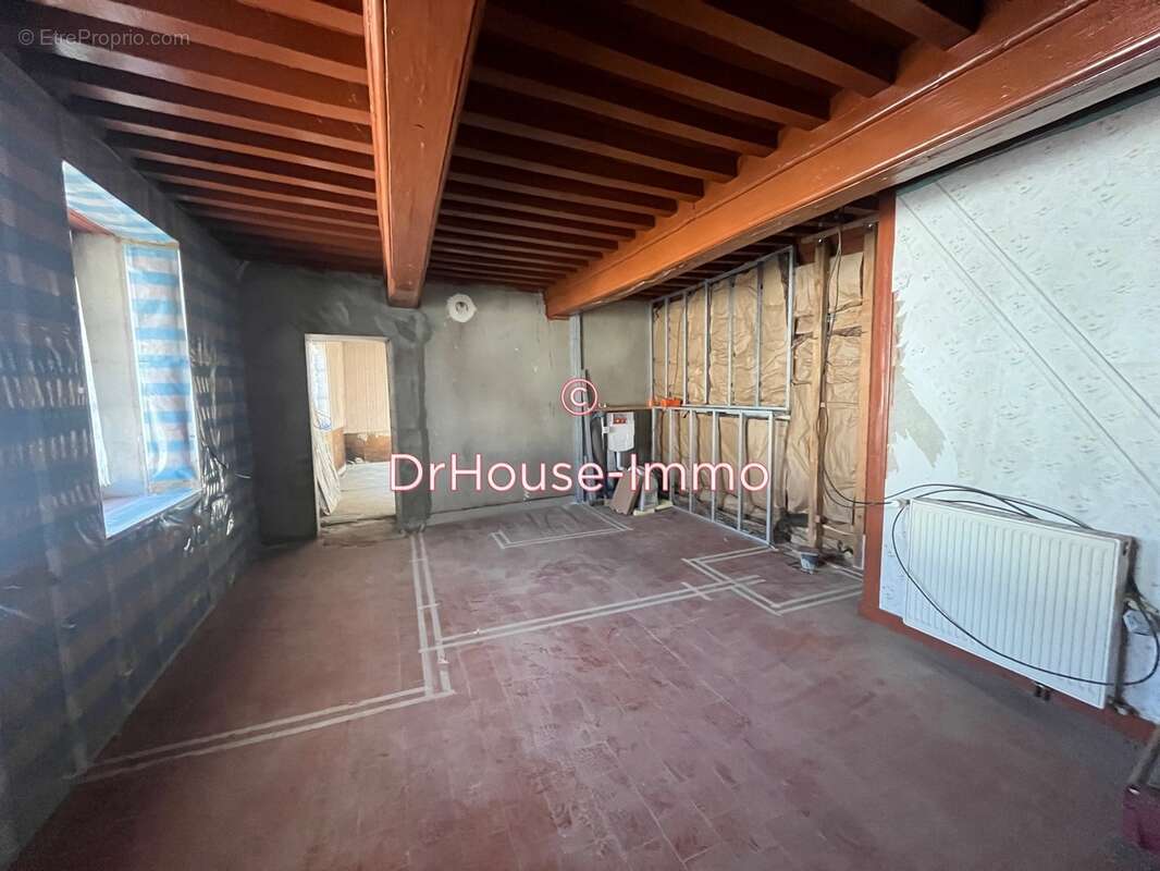 Maison à ROUSSILLON-EN-MORVAN