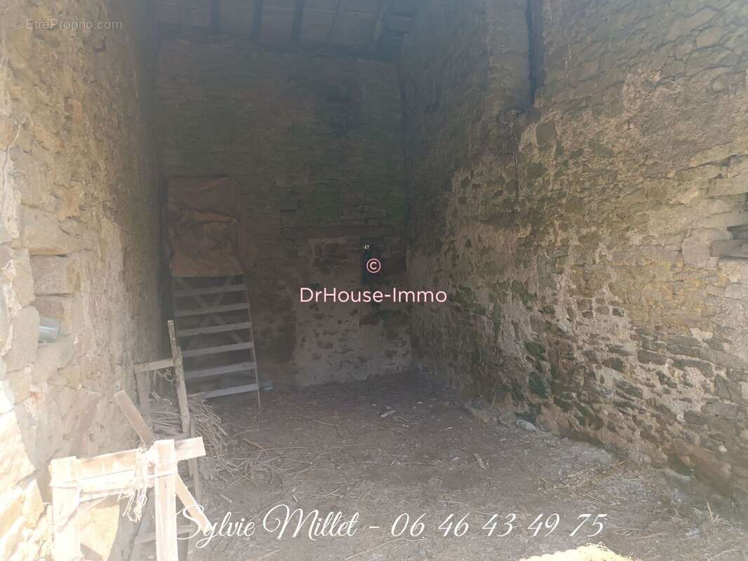 Autre à SAINT-HILAIRE-DE-CLISSON