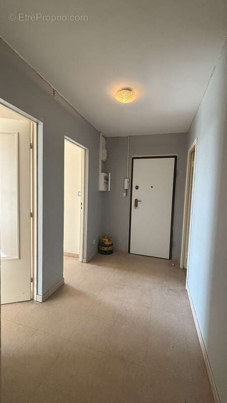 Appartement à PORT-DE-BOUC