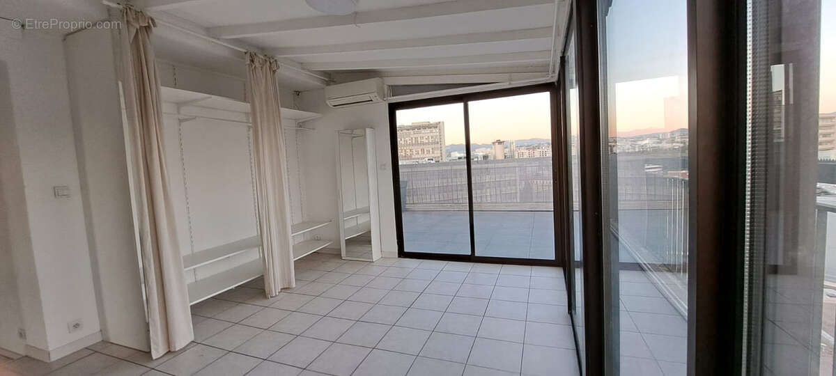Appartement à MARSEILLE-10E
