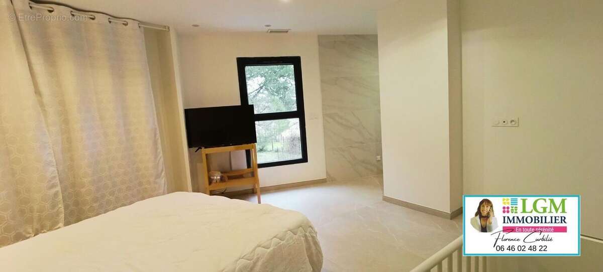 Maison à LA CALMETTE