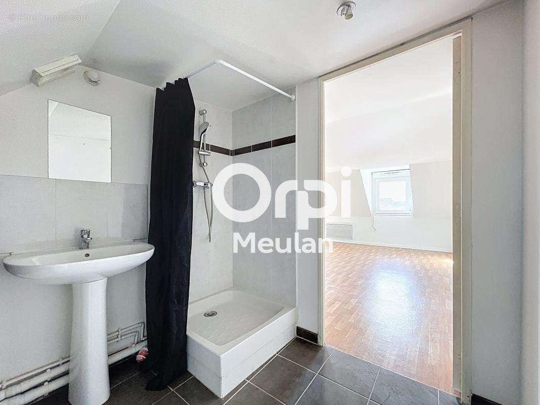 Appartement à LES MUREAUX
