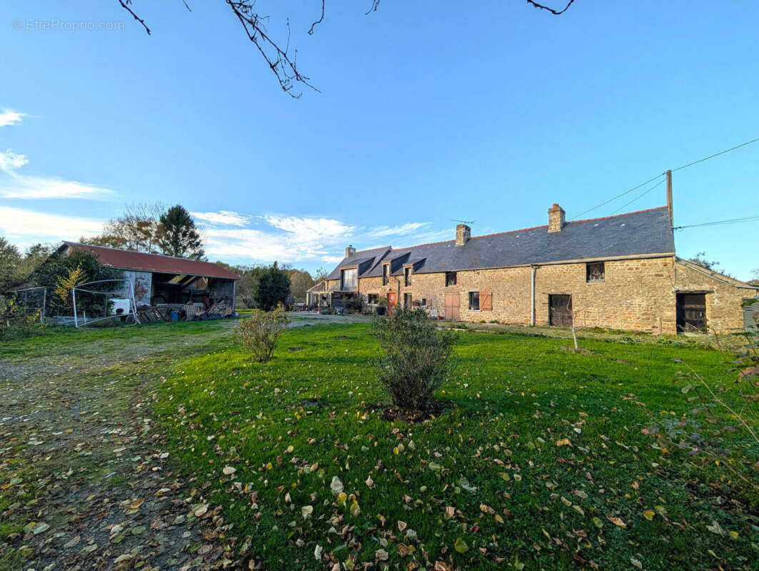 Maison à BAGUER-PICAN