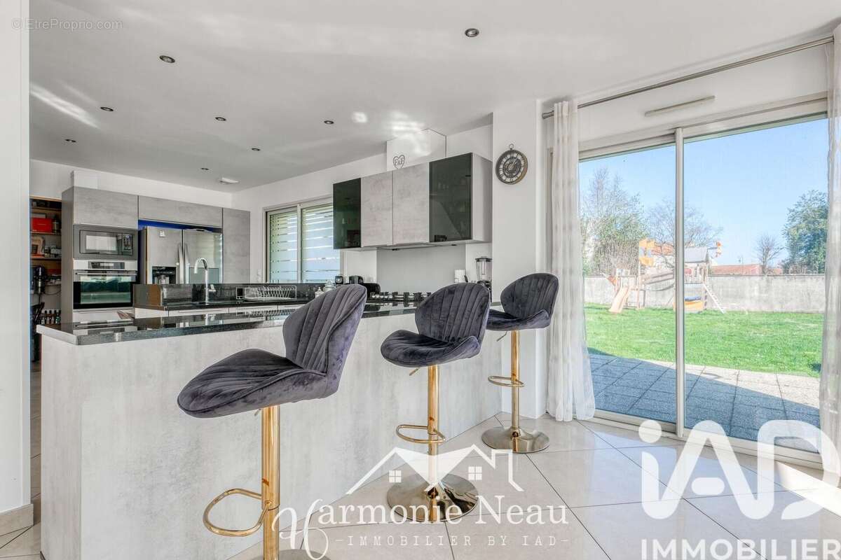 Maison 125 m² à Vinantes  - photo 9