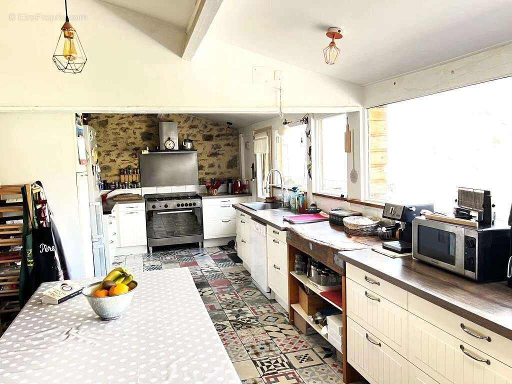 Maison à SAINT-CIRQ-LAPOPIE