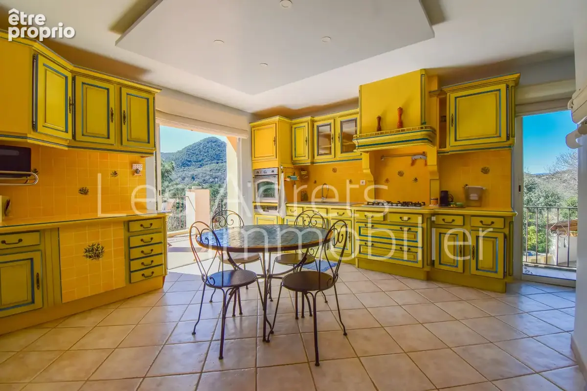 Propriété familiale avec dépendances - photo 15