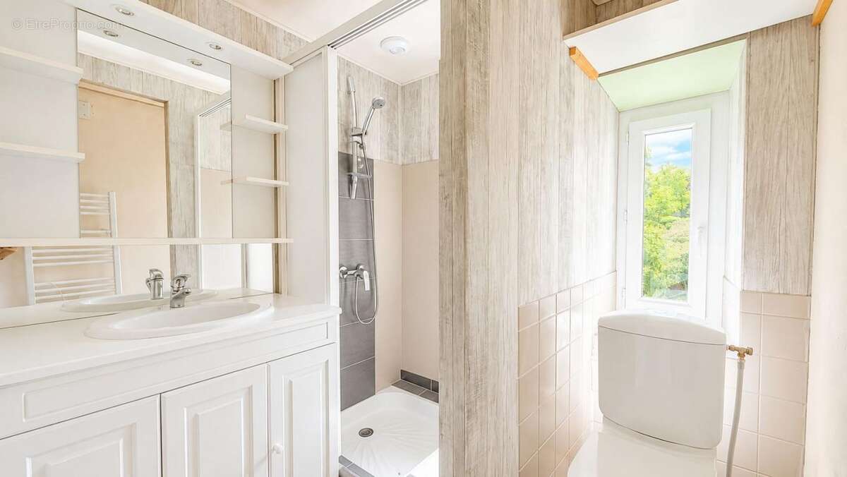 Maison de caractère rénovée avec garage et combles aménageables - photo 13