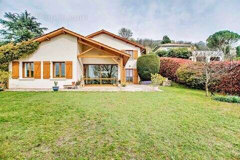Maison à SAINT-CYR-AU-MONT-D'OR