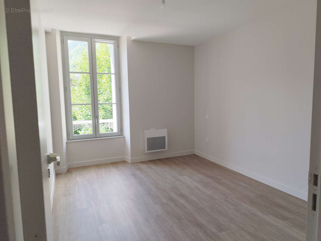 Appartement T4, 94,5 m2 centre de Bagnères de Luchon - photo 7