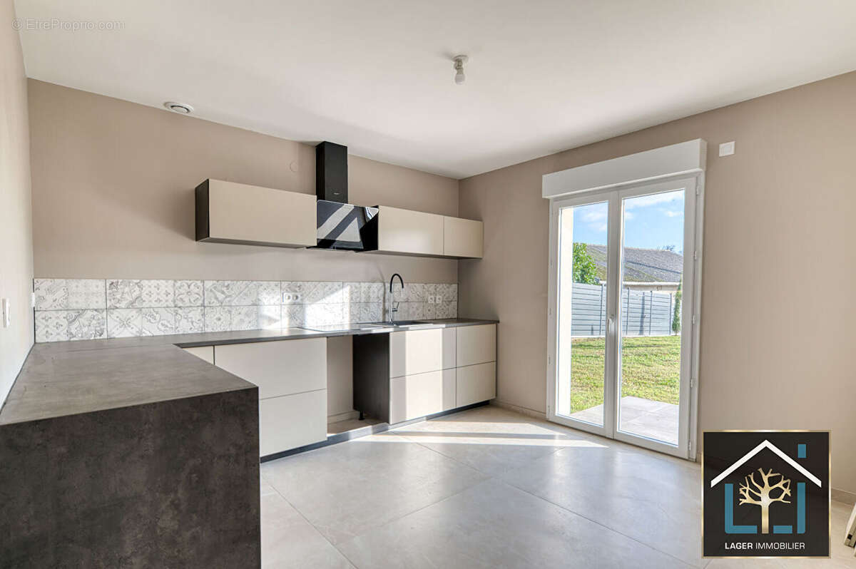 Maison à MONTLUEL