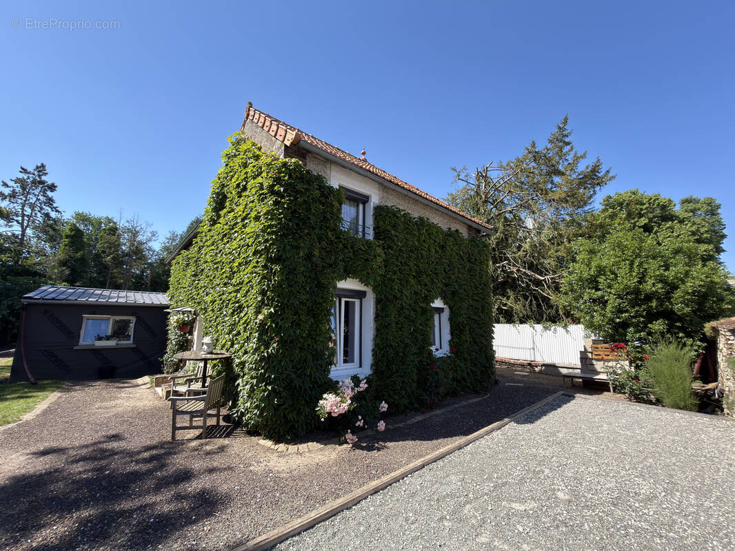Maison à DOURDAN
